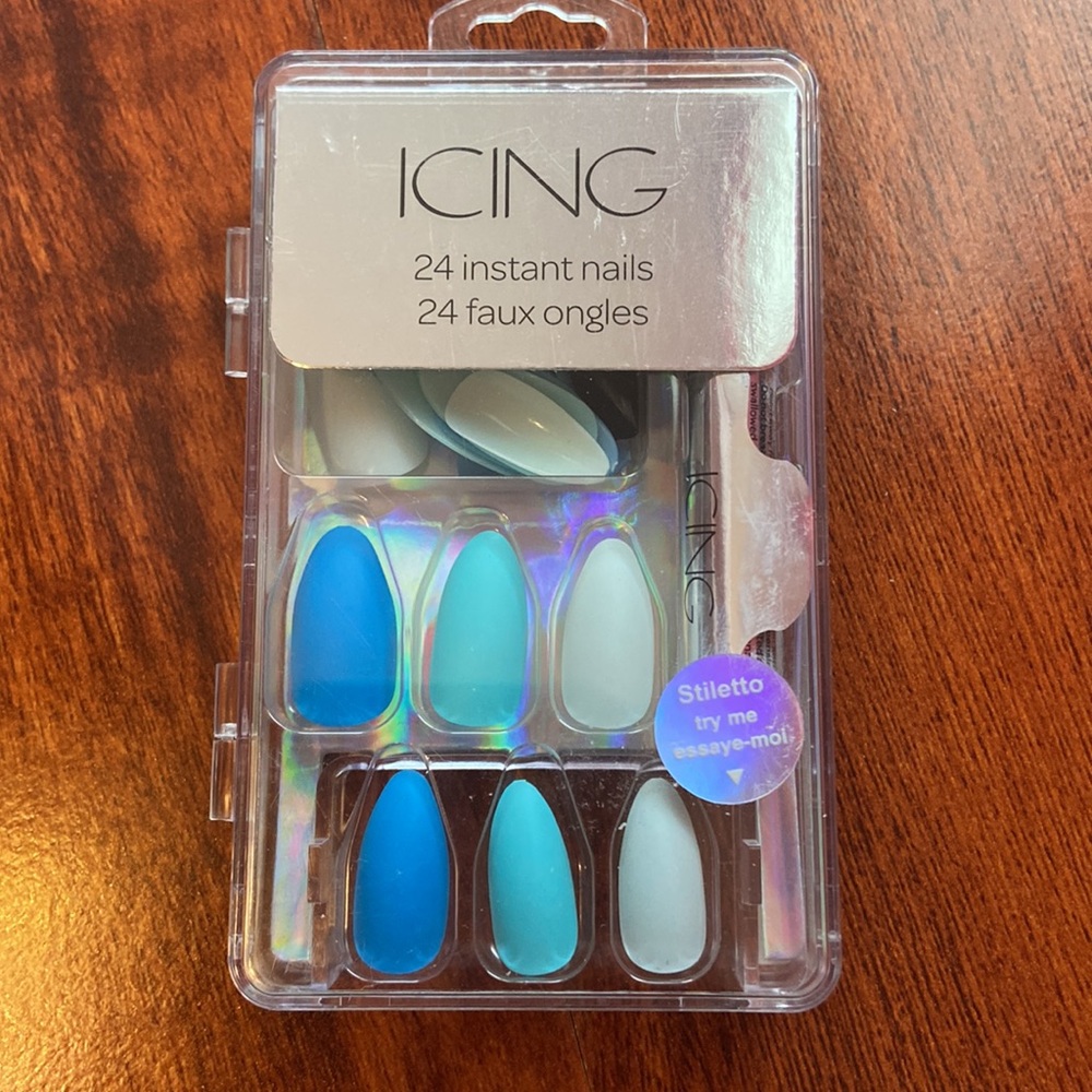Matte neon blue stiletto press on nails NWT